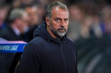 开云体育下载-世体：巴萨想击败皇马夺冠，弗里克与球员回顾了半个小时战术